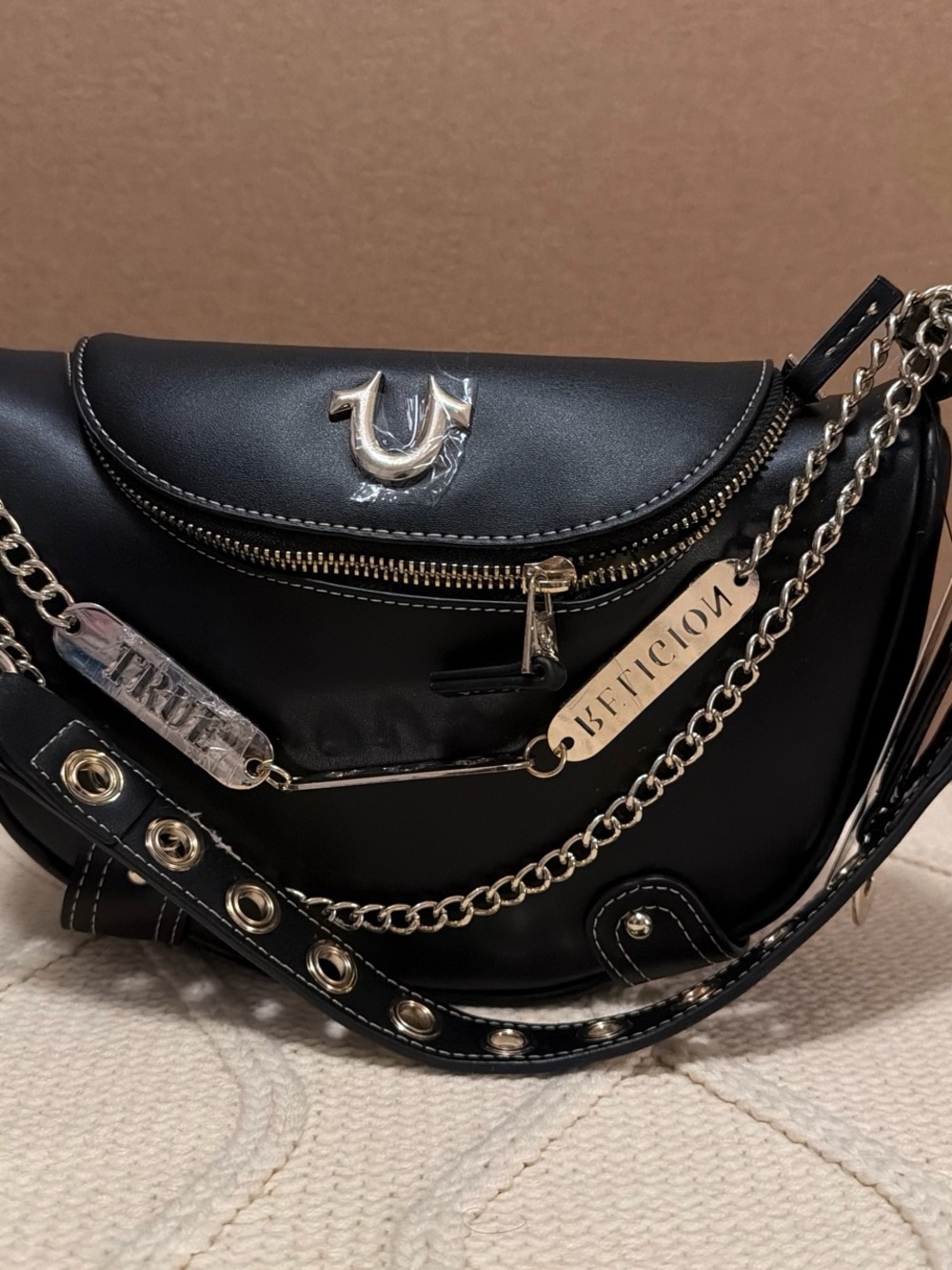 True Religion Black Saddle Shoulder Bag with Silver Chains - Picture 1 of 5